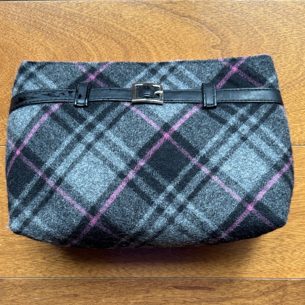 Victoria Secrets- Make Up Bag
